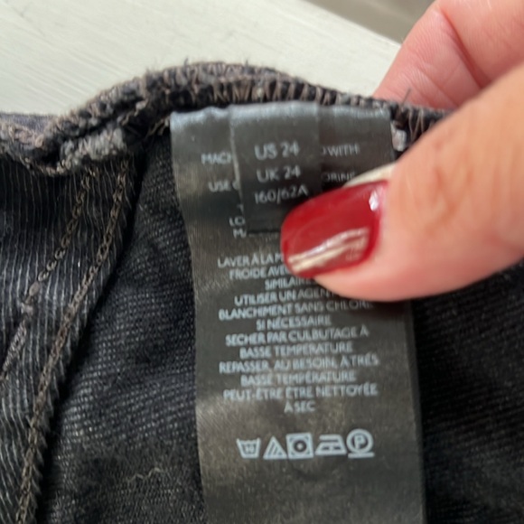 FREE PEOPLE 24 black hidden button fly shorts - Picture 5 of 7